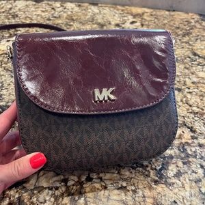 Excellent condition Michael Kors crossbody purse